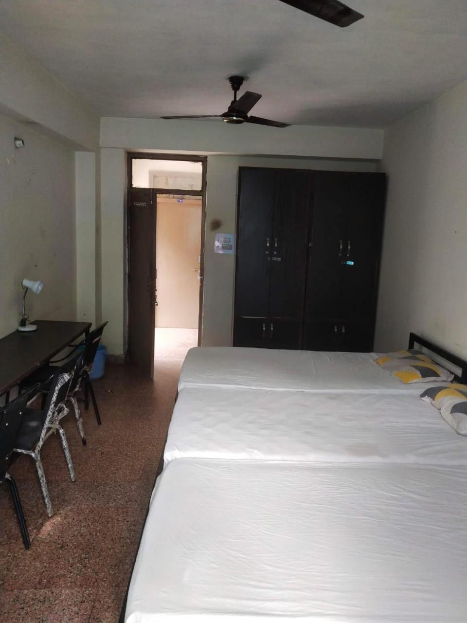 Abuzz Oxfordcaps Chanakya Hostel Solan Eksteriør billede