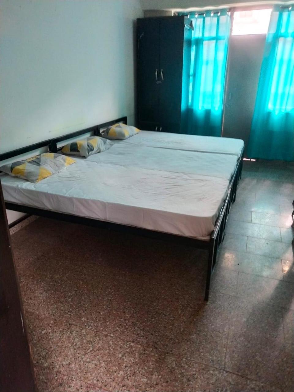 Abuzz Oxfordcaps Chanakya Hostel Solan Eksteriør billede